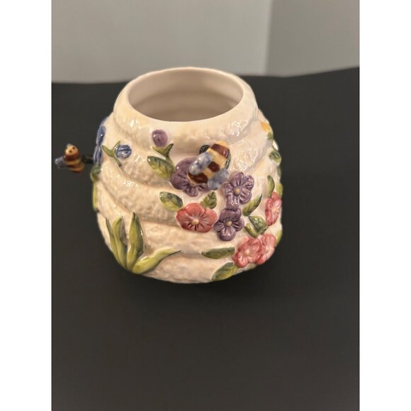 Honeycomb-Inspired Ceramic Tealight Candle Capper Floral & Bumblebee Details - Picture 4 of 8